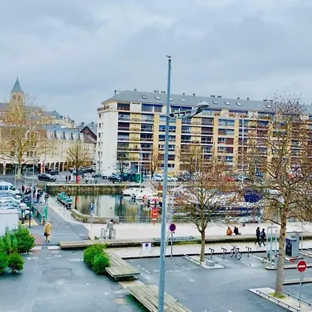 Port De Haut De Gamme קאין